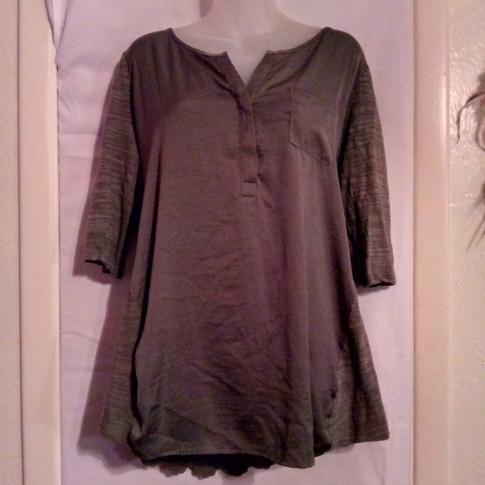 A Pea in a Pod Olive Top Back knit design